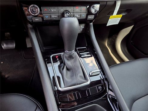 New 2026 Jeep Compass Limited AWD/4WD image 11
