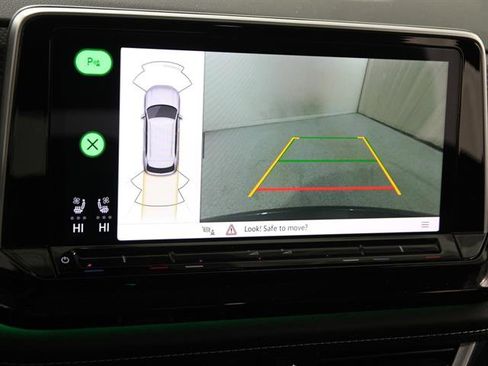 Certified 2025 Volkswagen Atlas Cross Sport SEL R-Line image 14