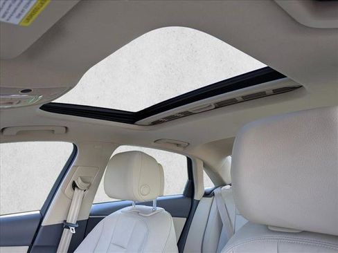 Used 2019 Audi A4 2.0T Premium image 14