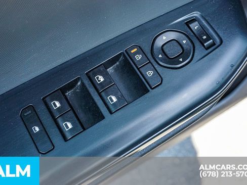 Used 2025 Kia K4 LXS image 47