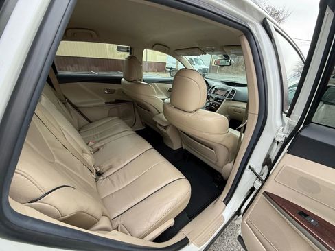 Used 2012 Toyota Venza XLE image 23