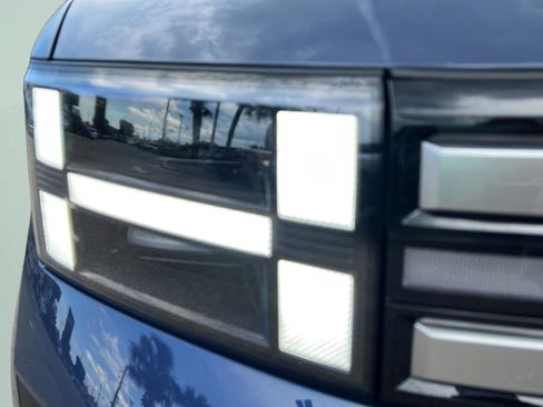 Certified 2025 Hyundai Santa Fe SEL FWD image 21