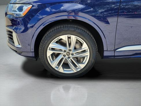Used 2022 Audi Q7 Premium Plus image 32