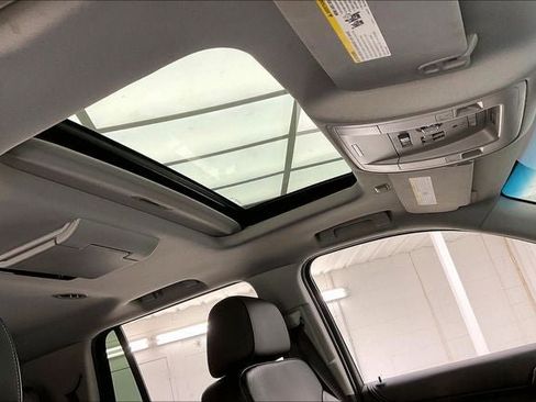 Used 2016 GMC Yukon SLT w/ Open Road Package image 13