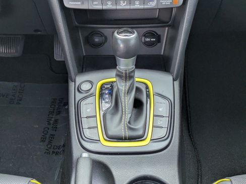Used 2019 Hyundai Kona Limited FWD image 17