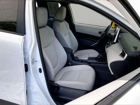 Used 2026 Toyota Corolla Cross LE w/ Moonroof Package AWD/4WD image 9