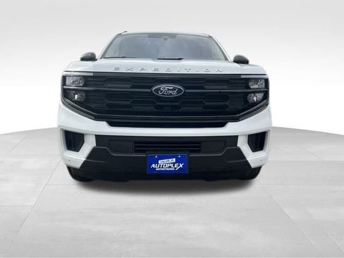 Used 2025 Ford Expedition Active image 2