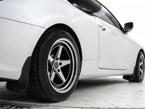 Used 2015 Hyundai Genesis 3.8 image 14