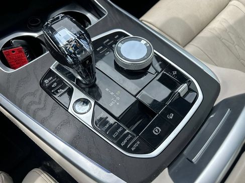 Used 2022 BMW X7 xDrive40i w/ M Sport Package AWD/4WD image 35