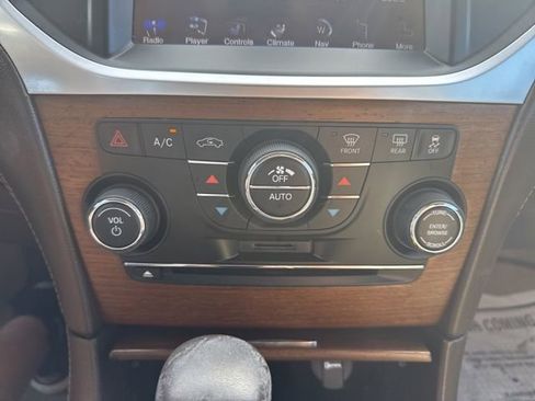 Used 2013 Chrysler 300 C Luxury Series w/ Harman Kardon Audio Group AWD/4WD image 19