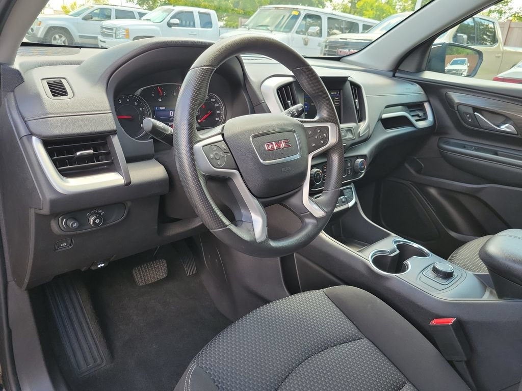 Used 2024 GMC Terrain SLE AWD/4WD image 21