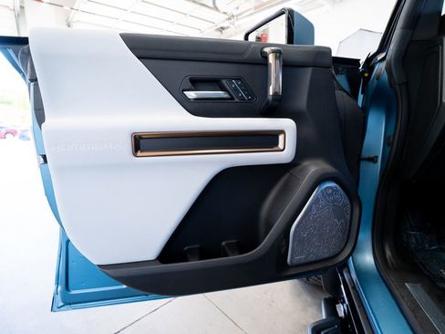 Used 2024 GMC Hummer EV 3X w/ Omega Edition image 28