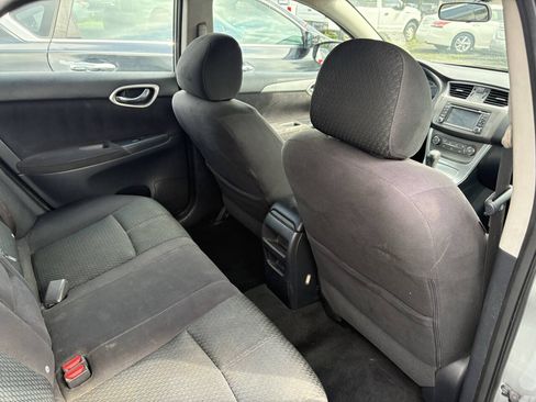 Used 2014 Nissan Sentra SR w/ SR Driver Package FWD image 4