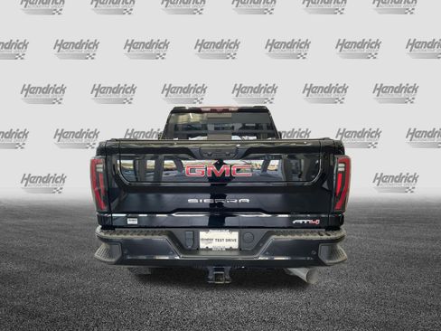 Used 2024 GMC Sierra 2500 AT4 w/ AT4 Premium Plus Package AWD/4WD image 10