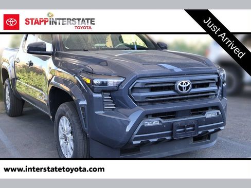 Used 2025 Toyota Tacoma SR5 AWD/4WD image 1