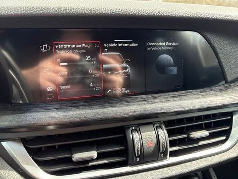 Used 2024 Alfa Romeo Stelvio Sprint image 15