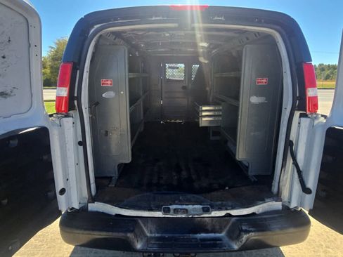 Used 2020 Chevrolet Express 2500 w/ Communications Package image 9