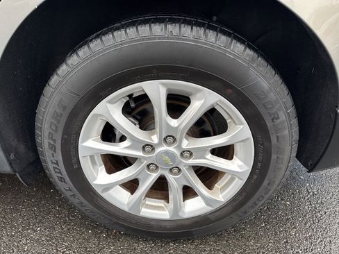 Used 2018 Chevrolet Equinox LT image 10