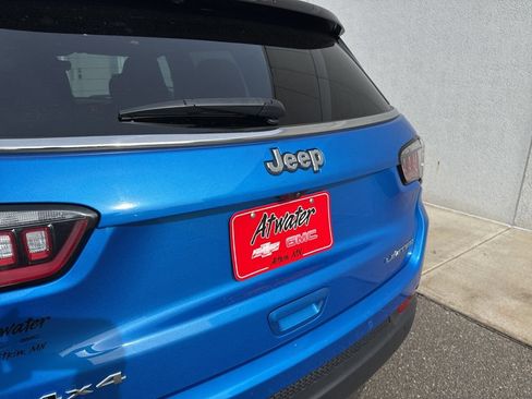 Used 2025 Jeep Compass Limited AWD/4WD image 24