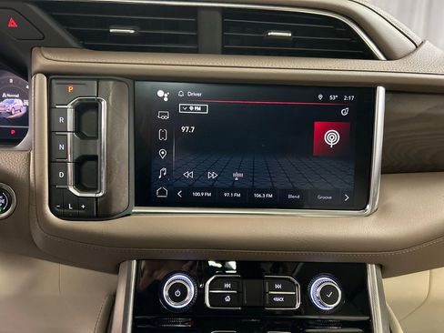 Used 2023 GMC Yukon Denali image 17