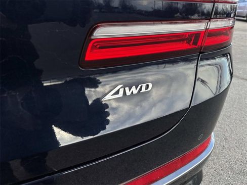 Used 2024 Genesis GV80 2.5T image 5