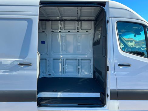 New 2026 Mercedes-Benz Sprinter 2500 image 14