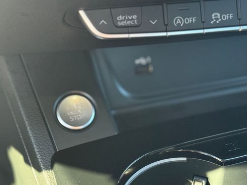 Used 2023 Audi A4 2.0T Premium w/ Convenience Package image 25