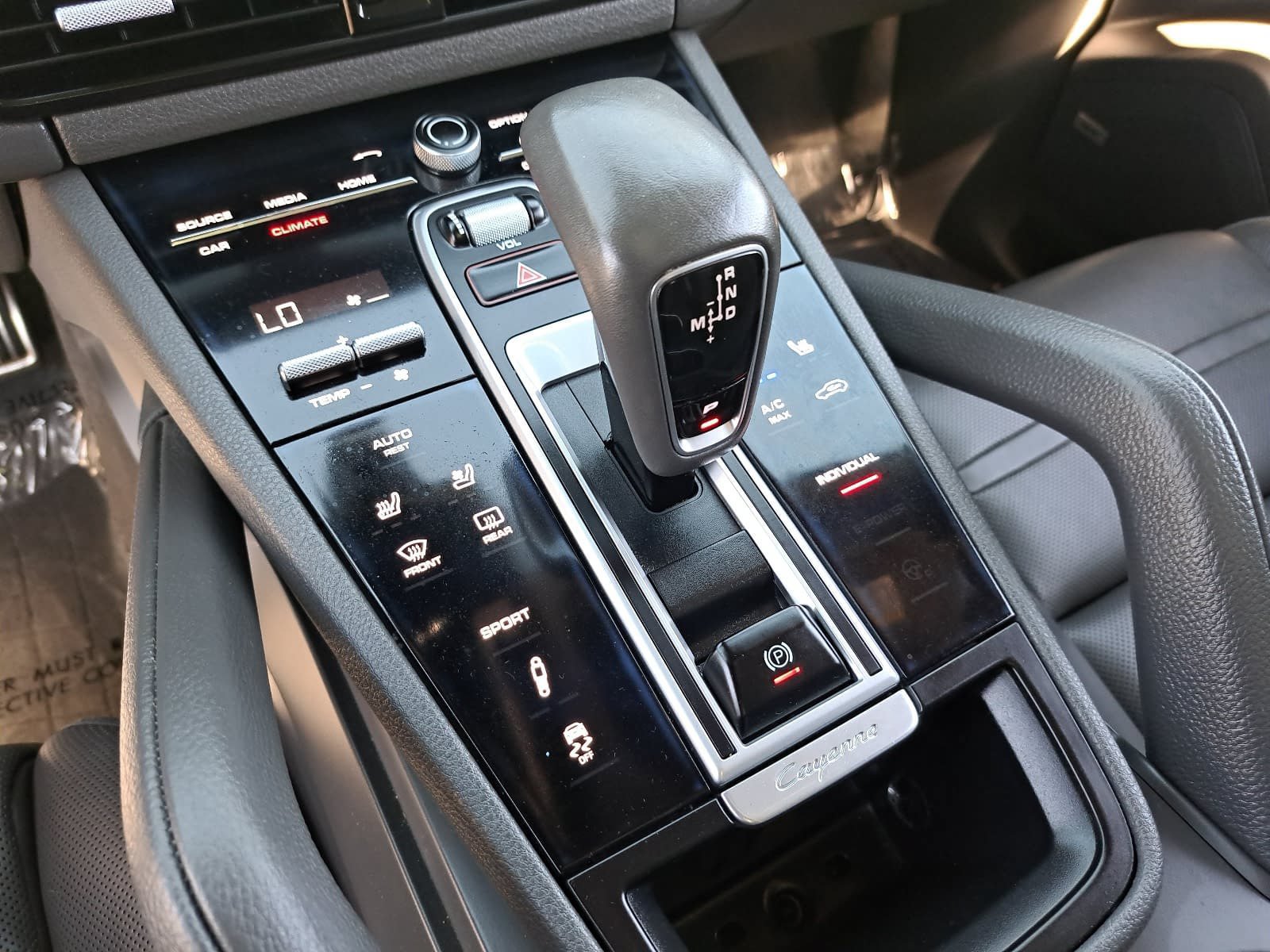 Used 2019 Porsche Cayenne S AWD/4WD image 28