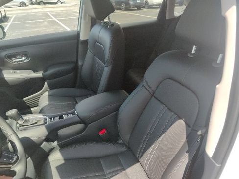 New 2027 Honda HR-V EX-L image 12