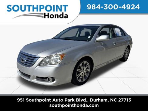Used 2009 Toyota Avalon Limited image 3