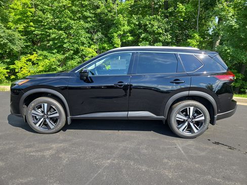 New 2025 Nissan Rogue SL w/ Tech Package image 5