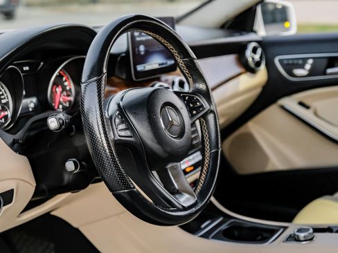 Used 2019 Mercedes-Benz GLA 250 w/ Convenience Package image 16