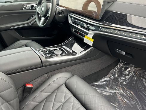 New 2026 BMW X5 xDrive40i w/ M Sport Package image 13