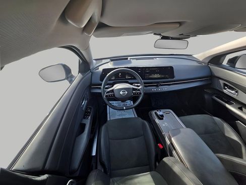 Used 2023 Nissan Ariya AWD image 13