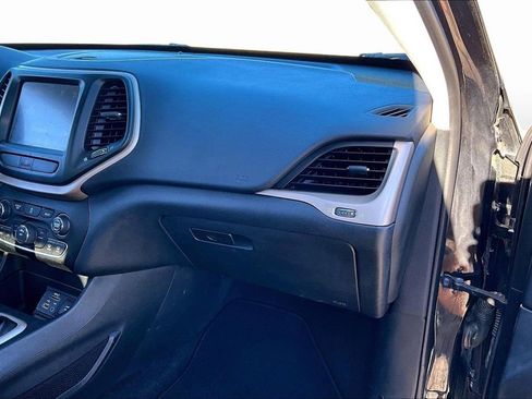 Used 2016 Jeep Cherokee Latitude w/ Comfort & Sound Group image 16