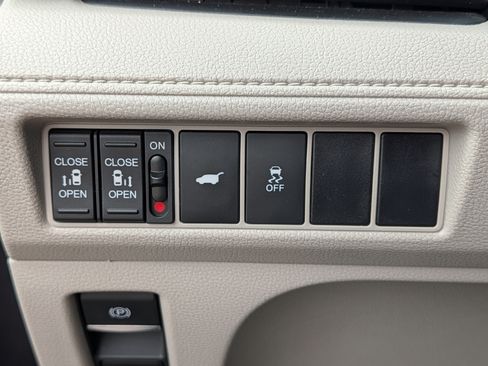 Used 2025 Honda Odyssey EX-L image 26