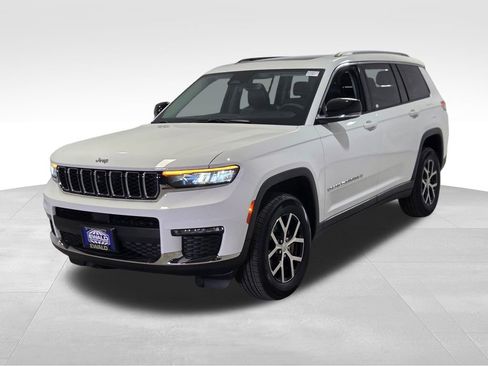 Certified 2024 Jeep Grand Cherokee L Limited AWD/4WD image 24
