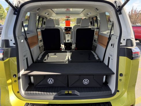 New 2025 Volkswagen ID. Buzz 1st Edition image 27