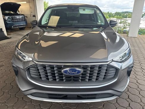 Certified 2023 Ford Escape Active AWD/4WD image 2