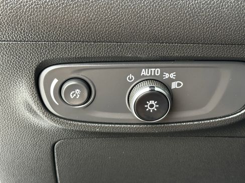 Used 2024 Buick Encore GX Sport Touring image 25