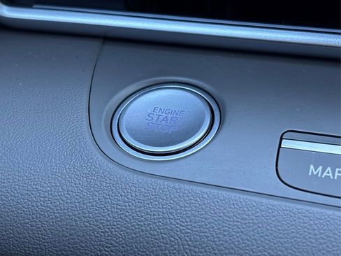 New 2025 Hyundai Elantra SEL FWD image 27