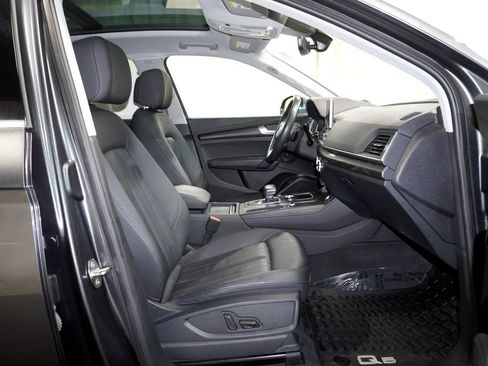 Used 2020 Audi Q5 e Premium Plus w/ Premium Plus Package AWD/4WD image 14