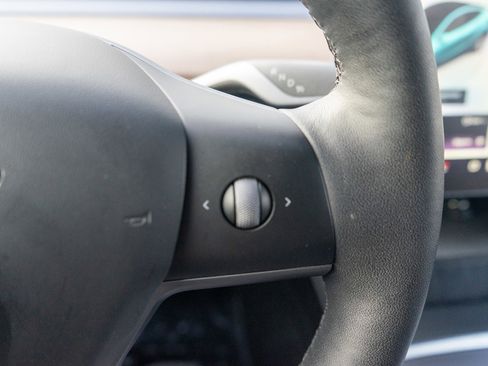 Used 2024 Tesla Model Y Long Range image 24