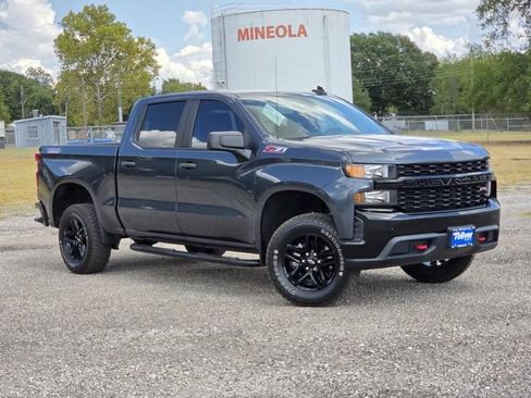 Used 2020 Chevrolet Silverado 1500 Custom Trail Boss w/ Infotainment Package AWD/4WD image 2
