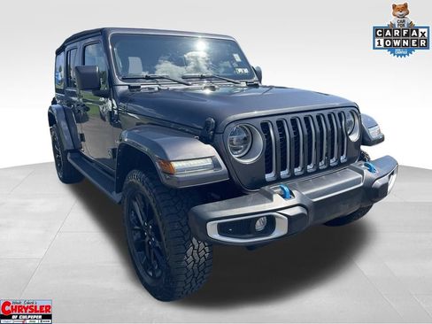 Used 2022 Jeep Wrangler Unlimited Sahara w/ Cold Weather Group AWD/4WD image 1