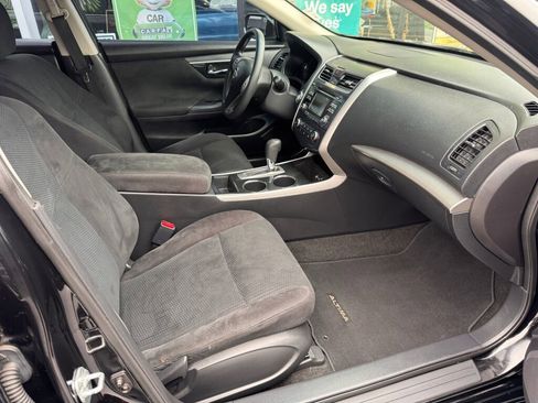 Used 2014 Nissan Altima 2.5 S w/ Display Audio Package image 15