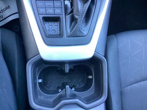 Certified 2025 Toyota RAV4 XLE image 38