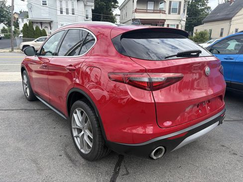 Used 2018 Alfa Romeo Stelvio Ti AWD/4WD image 3