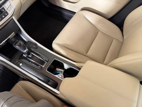 Used 2015 Honda Accord EX-L image 17
