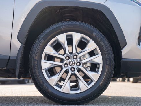 Used 2025 Toyota RAV4 XLE Premium FWD image 9